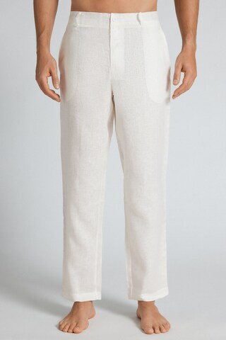 IUMAN Intimissimi Regular Hose in Weiß: Vorderseite