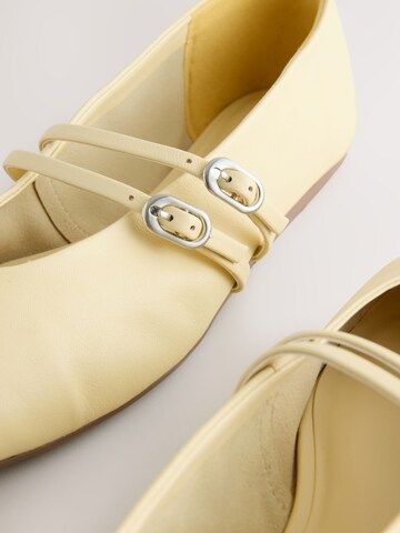 Ballerines à lanières 'Forever Comfort®' Next en jaune