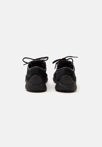Nike Sportswear Matalavartiset tennarit värissä musta