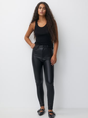 Pull&Bear Skinny Nadrág - fekete