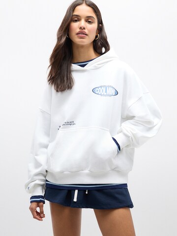 Sweat-shirt Pull&Bear en blanc : devant