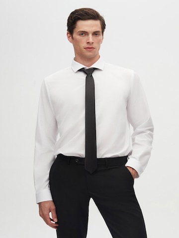 D’S Damat Tie in Black: front