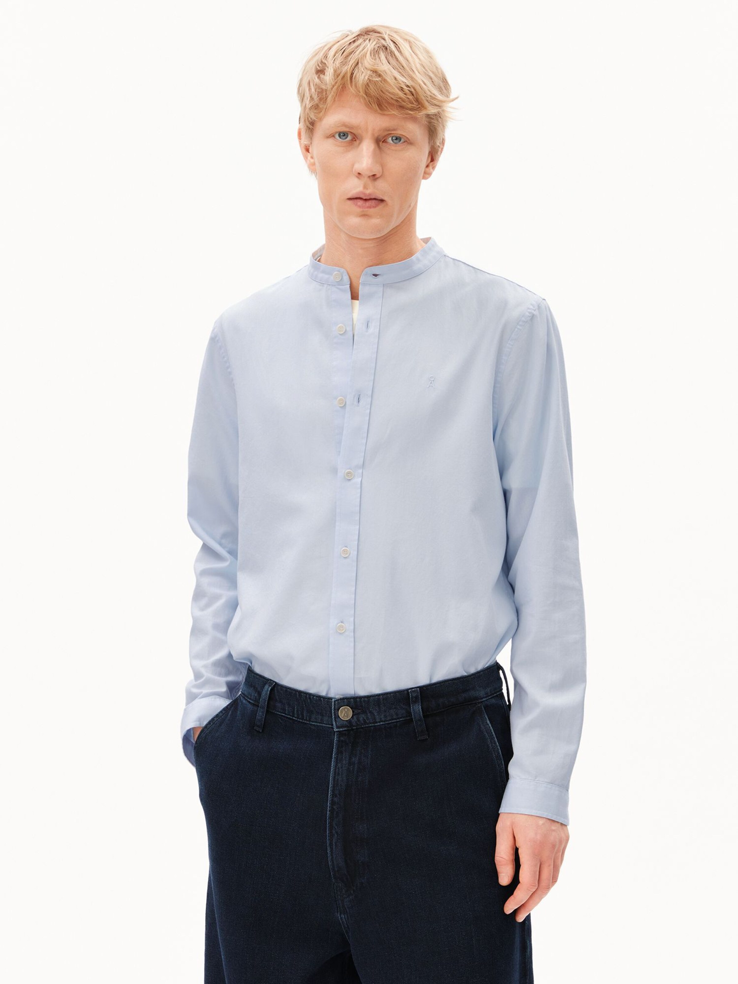 ARMEDANGELS Regular Fit Hemd TOMAASAS in Blau: Vorderseite