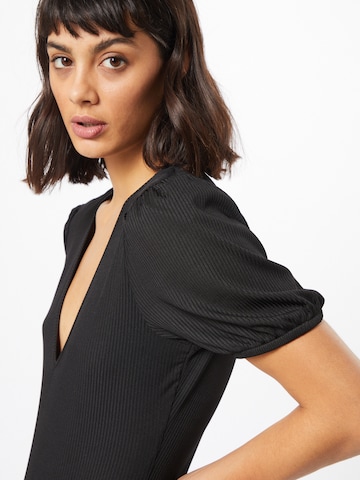 Tricou body de la GLAMOROUS pe negru