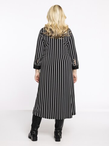 Robe Yoek en noir