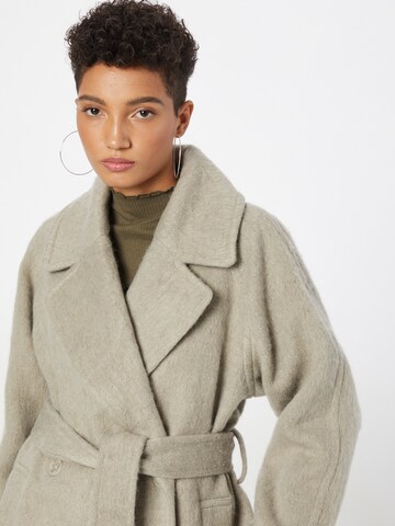 WEEKDAY Between-seasons coat 'Kia' in Beige