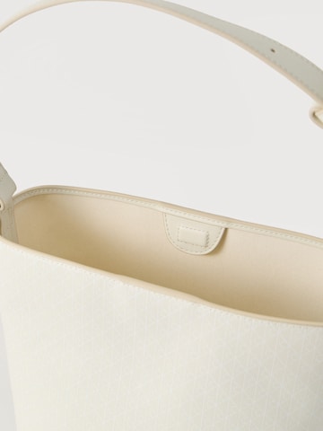 Calvin Klein Schultertasche in Braun