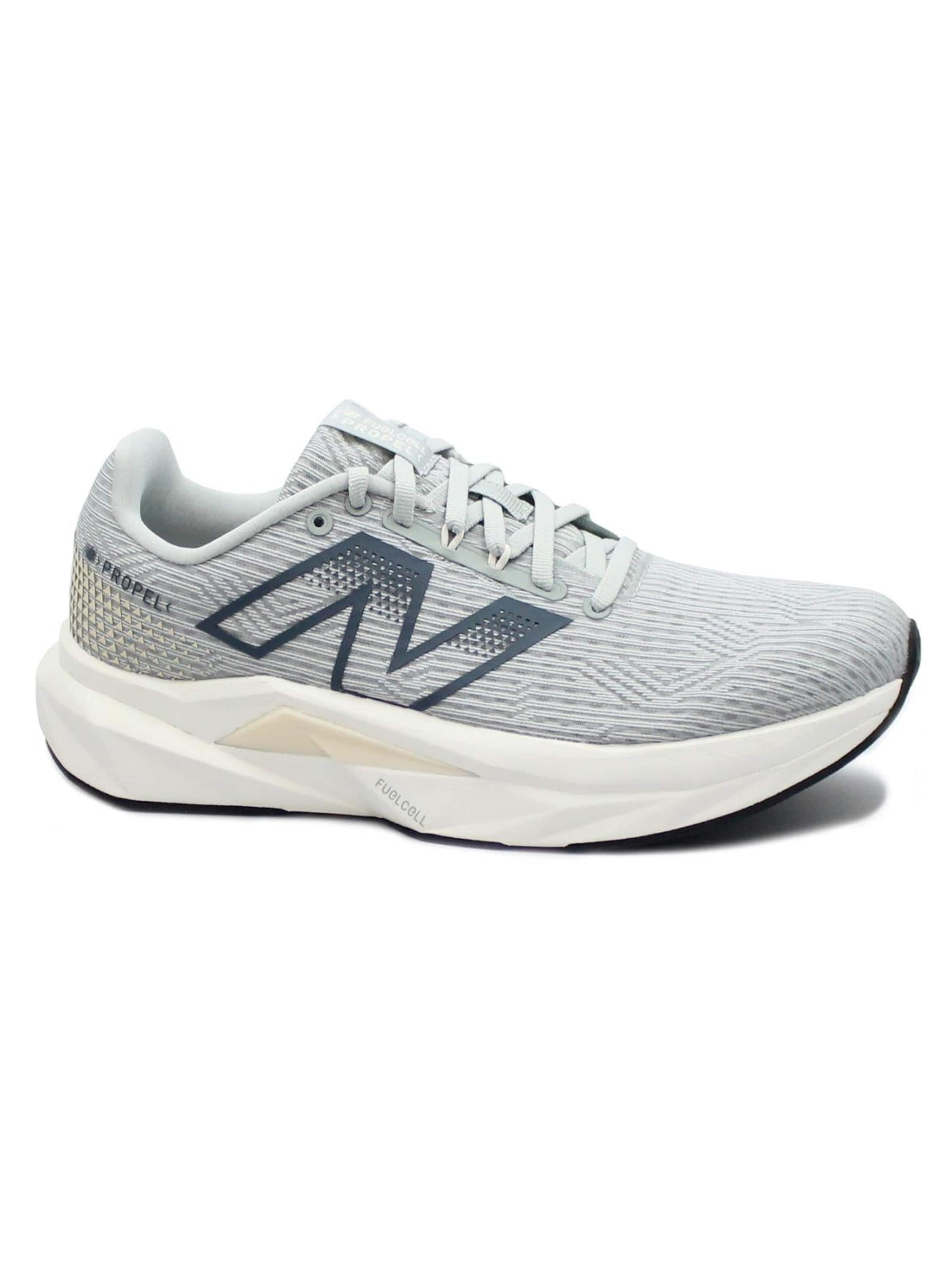 Sneaker bassa di new balance in grigio: frontale