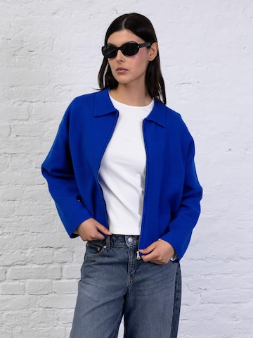 BROKE + SCHÖN Strickjacke 'Kastige Strickjacke mit Reißverschluss'‌‌‌‌‌ in Blau: Vorderseite