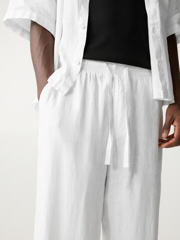 Baggy Pantalon Pull&Bear en blanc