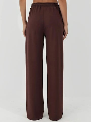 Wide Leg Pantalon de sport 'Jogginghose' Hiccup en marron