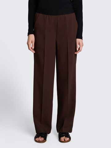TOM TAILOR Wide leg Pleated Pants in Brown: front