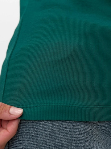 Maglietta ' RILEY ' di NÜMPH in verde