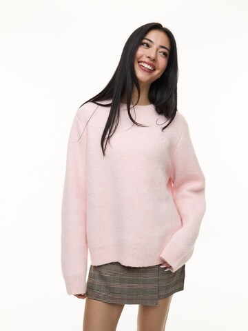 About You x Dani Klieber Sweater in Pink