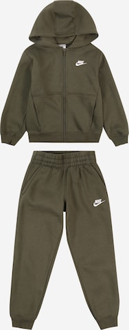 žalia Nike Sportswear Treningas 'Club Fleece': priekis