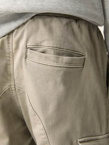 Effilé Pantalon cargo Pull&Bear en beige