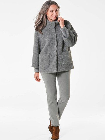 Goldner Tussenjas in Grijs