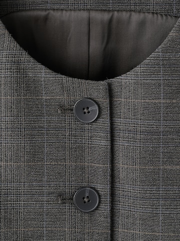MANGO Gilet 'STUARD' in Bruin
