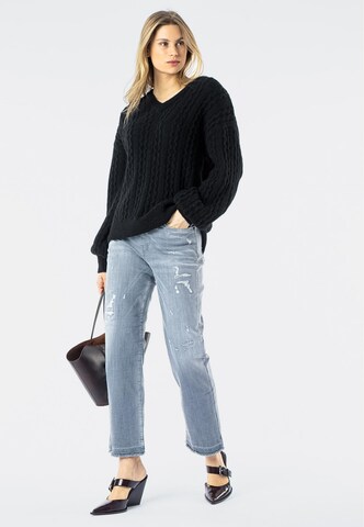 Regular Jean 'Rhonda' Elias Rumelis en gris