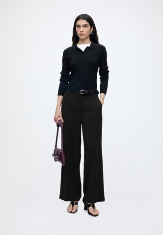 Wide leg Pantaloni cu dungă de la Calvin Klein Jeans pe negru