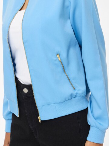 Veste mi-saison 'VIBUBBLE' VILA en bleu