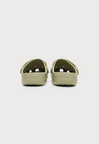 Pantofi deschiși 'Classic' de la Crocs pe verde