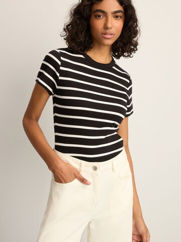 T-shirt Next en beige : devant