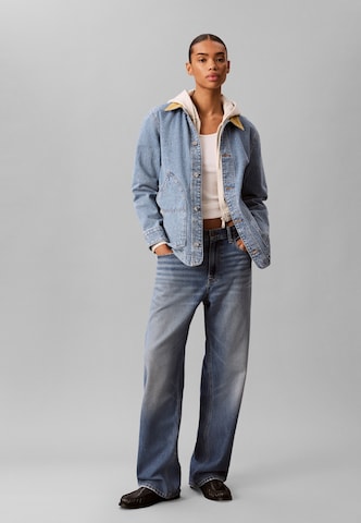 Calvin Klein Jeans Prehodna jakna | modra barva