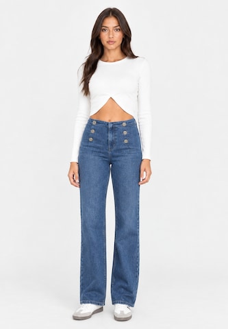 Elara Wide leg Jeans in Blue: front