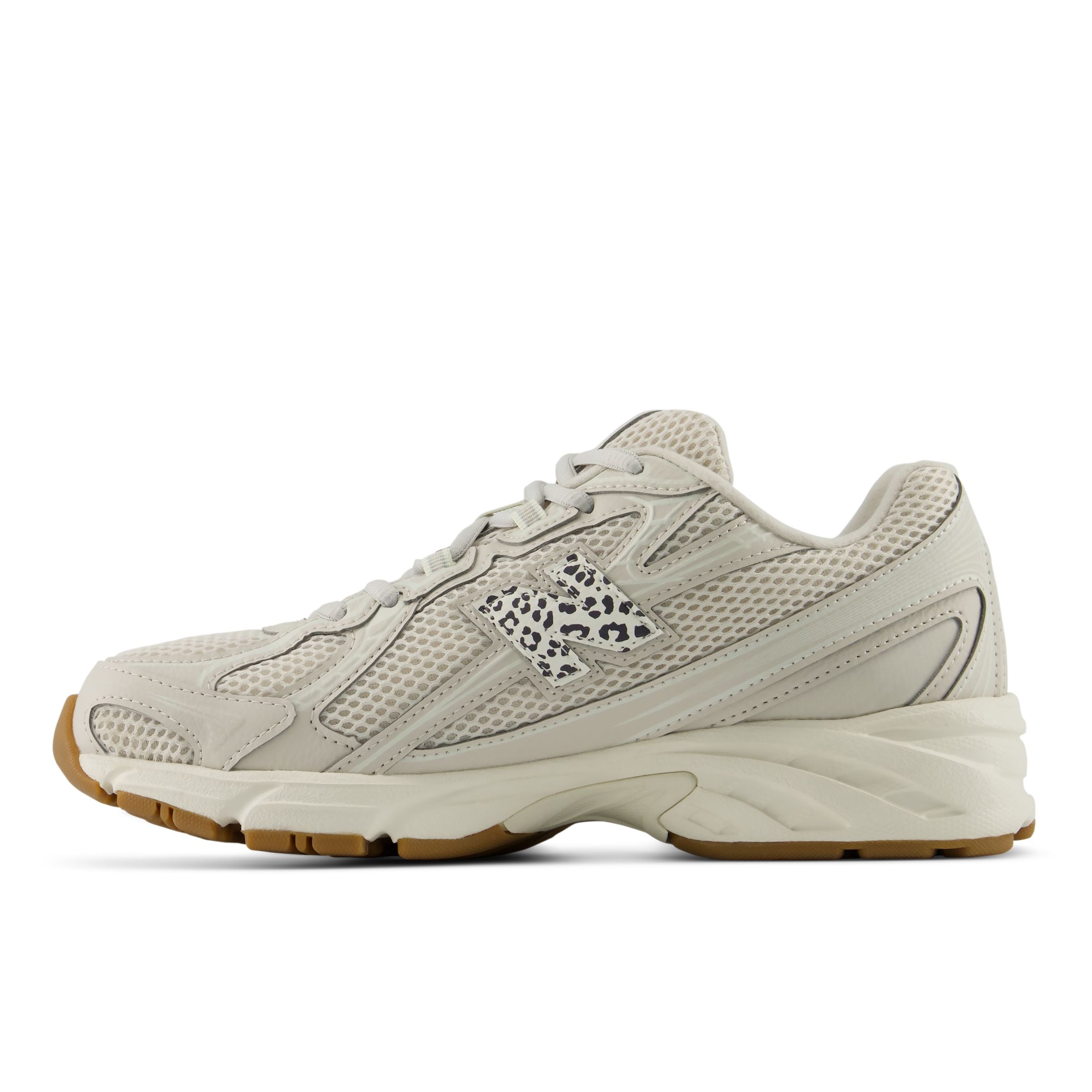 new balance 'Sneaker 740'. in Grau: Vorderseite