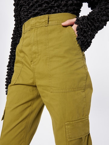 Effilé Pantalon cargo ESPRIT en vert