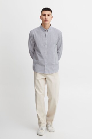 !Solid Slim fit Button Up Shirt in Blue