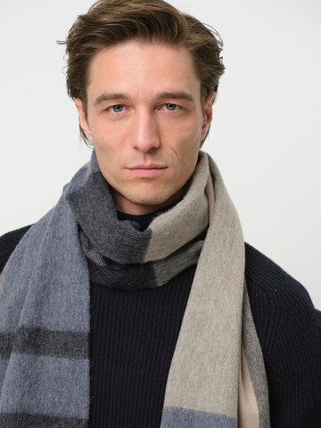 Profuomo Scarf in Beige