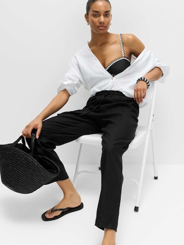 Coupe slim Pantalon Marks & Spencer en noir