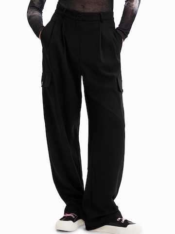 Regular Pantalon cargo Desigual en noir : devant