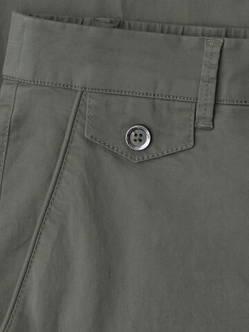 STREET ONE Alt kitsenev Püksid, värv roheline