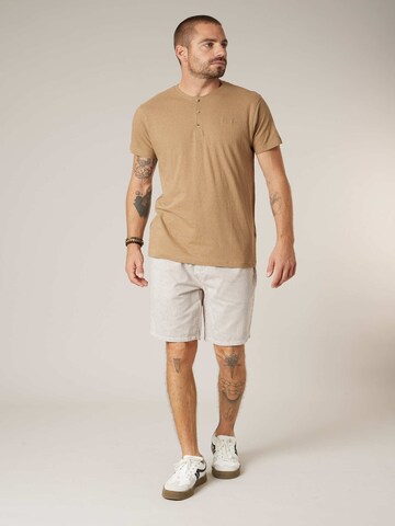 T-Shirt 'Ternan' Deeluxe en marron
