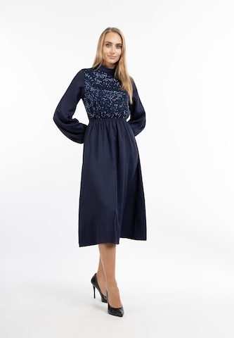 Usha Jurk in Blauw: voorkant