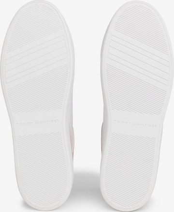 Baskets basses TOMMY HILFIGER en blanc