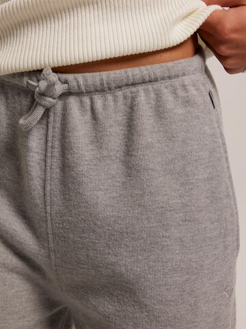 Loosefit Pantalon America Today en gris