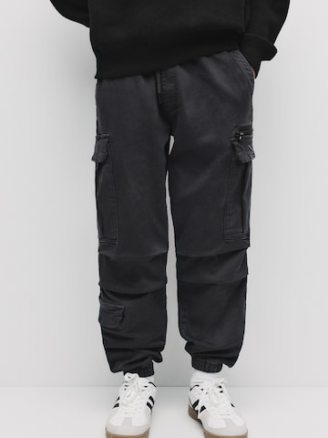 Effilé Pantalon cargo Pull&Bear en gris : devant