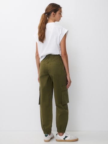 Pull&Bear Tapered Cargo nadrágok - zöld