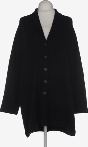 Emilia Lay Sweater & Cardigan in 6XL in Black: front