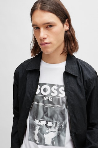 BOSS Orange - Camiseta en blanco