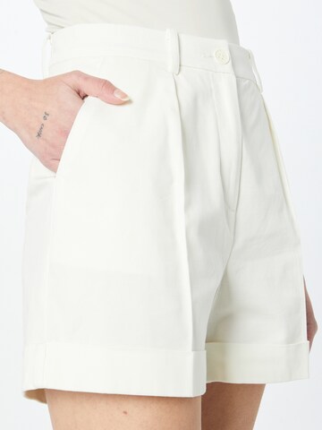 regular Pantaloni con pieghe di Sisley in bianco