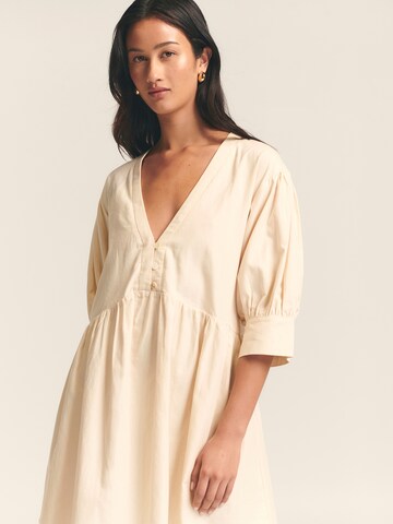Rochie 'Leo' de la St MRLO pe bej