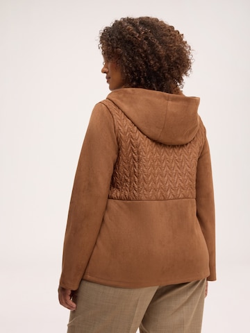 Cappotto di mezza stagione di Fiorella Rubino in marrone