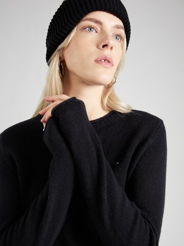 TOMMY HILFIGER Sweter w kolorze czarny
