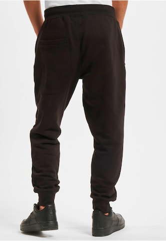 Effilé Pantalon 'BEK x DEF' DEF en noir