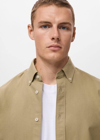 MANGO MAN Regular fit Button Up Shirt in Green